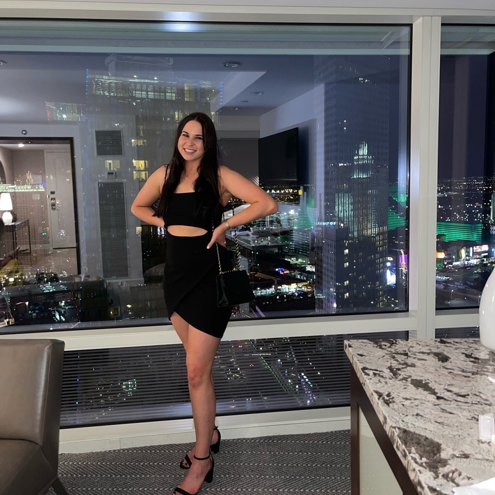 Lulu's Chic Black Dress